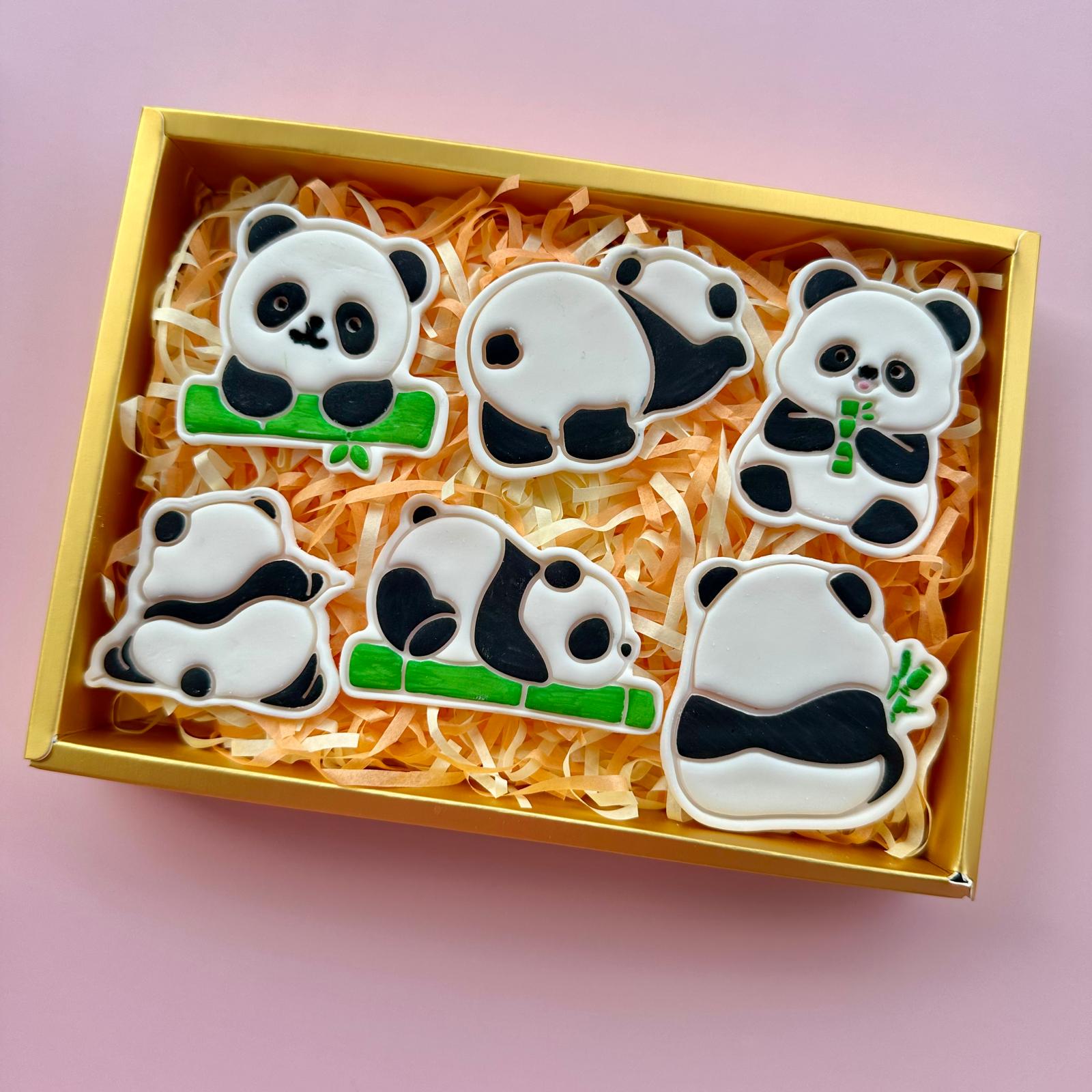 Adorable Pandas cookie set (From A Dollop of Dazzle)